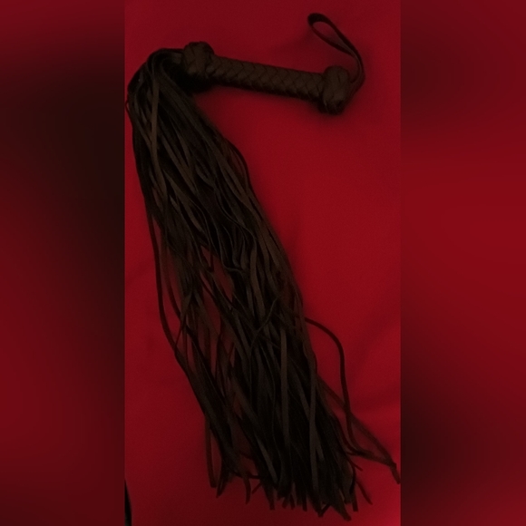 Whip for costume accessory - Picture 3 of 5